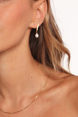 Calista Earrings - Gold/Pearl